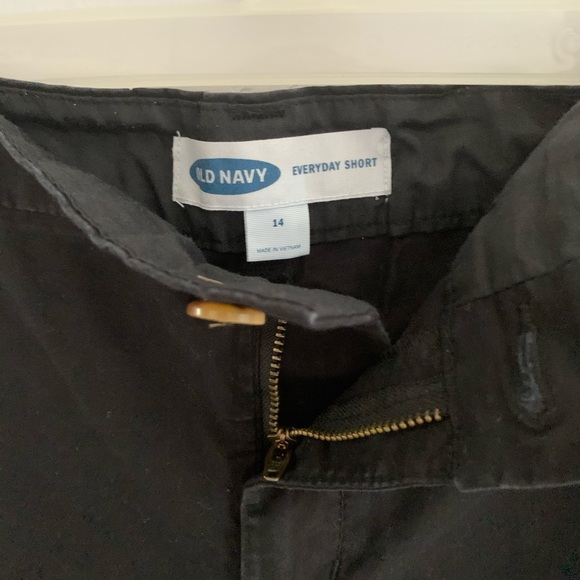 Shorts - Picture 3 of 3